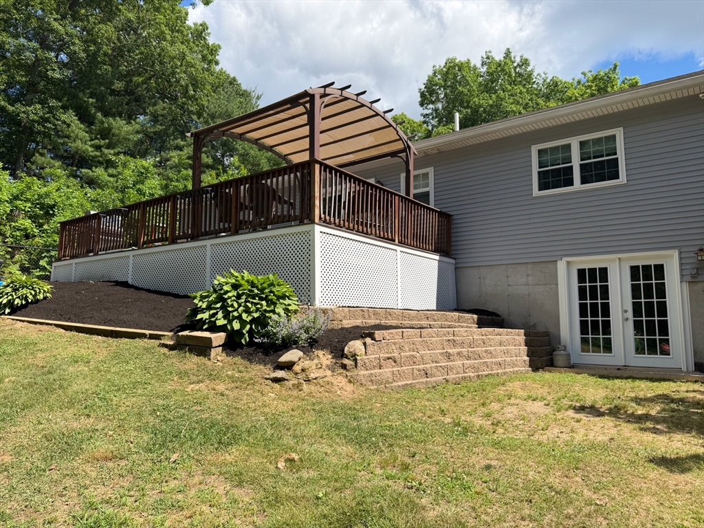 15 Mc Intosh Road Chelmsford, MA 01824 - Photo 25 of 30
