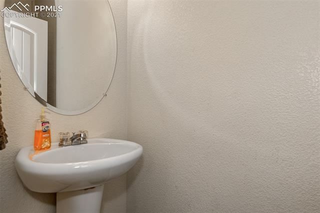 6334 Pilgrimage Road Colorado Springs, CO 80925 - Photo 14 of 28