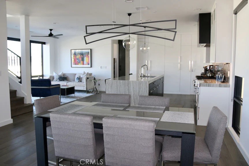 116 West Channel Islands Boulevard Oxnard, CA 93035 - Photo 13 of 60 a view of a dining room with furniture