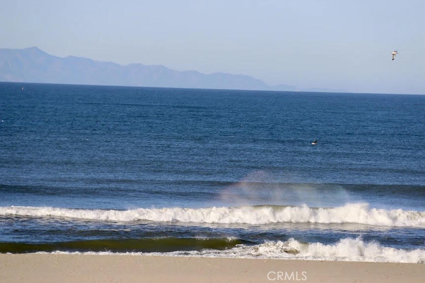116 West Channel Islands Boulevard Oxnard, CA 93035 - Photo 5 of 60 a view of lake and mountain