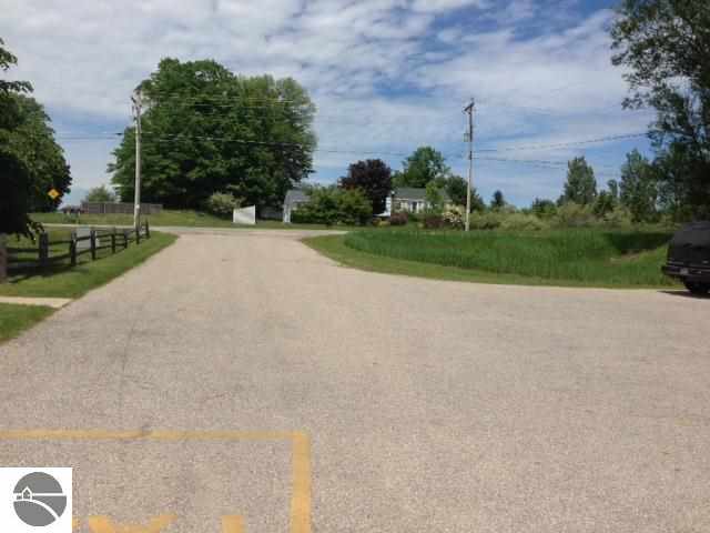 6281 Boone Road Traverse City, MI 49685 - Photo 30 of 31 1744787-29.JPG