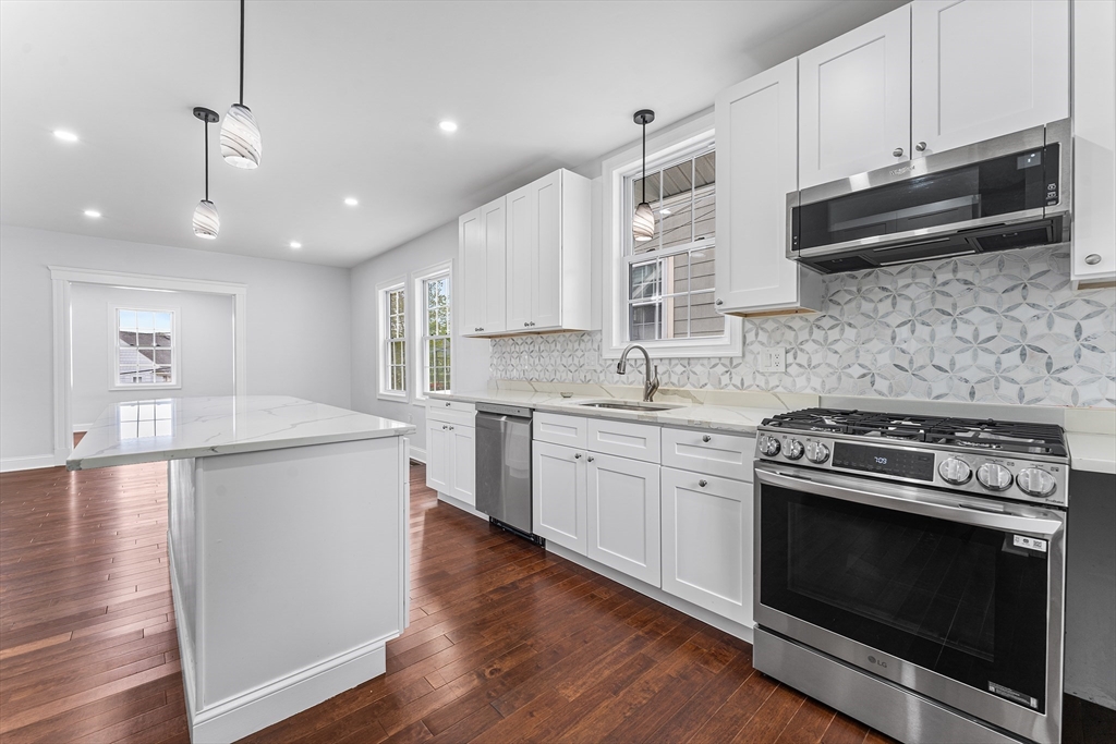 70 Edgehill Road Winthrop, MA 02152 - Photo 11 of 40