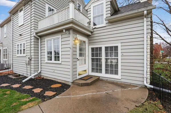 $430,000 | 1219 Columbus Circle, Janesville, WI 53545