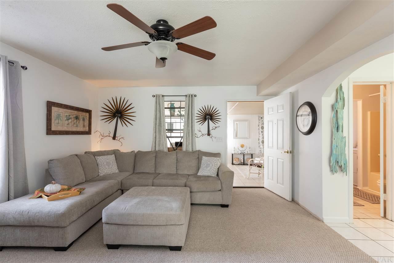 2350 Crescent Wood Road Navarre, FL 32566 - Photo 12 of 37