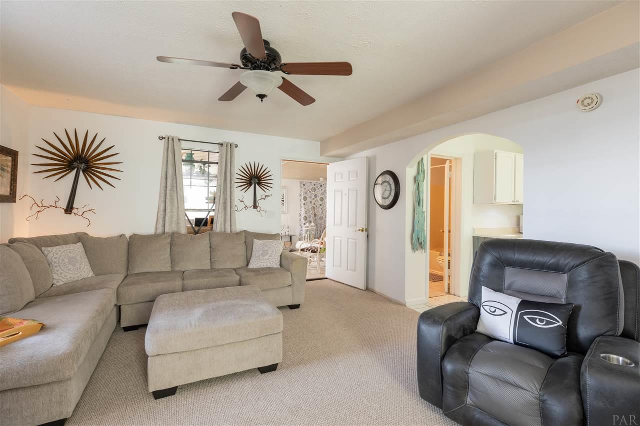 2350 Crescent Wood Road Navarre, FL 32566 - Photo 10 of 37