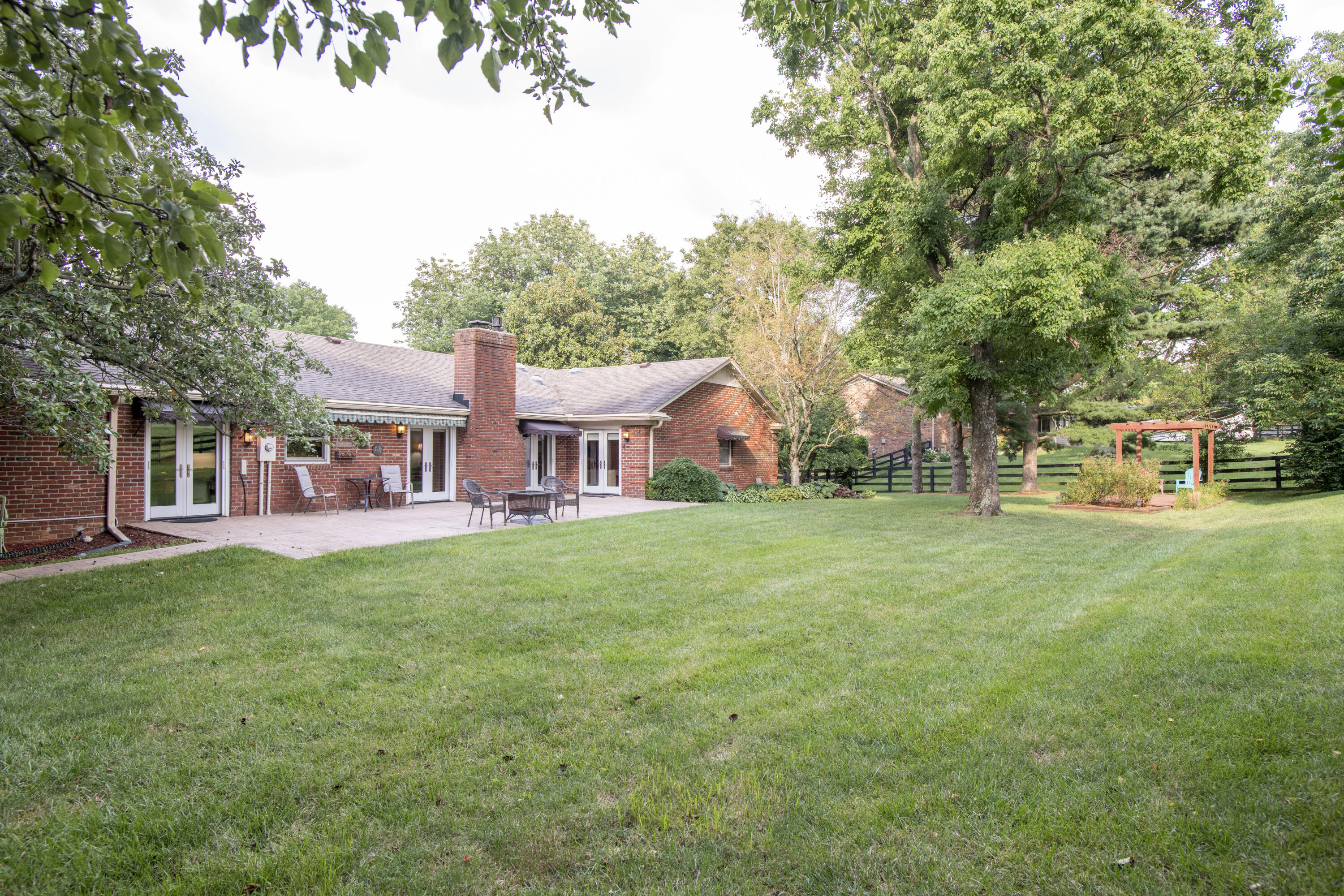 1692 Bahama Road Lexington, KY 40509 - Photo 31 of 71 Bahama__82