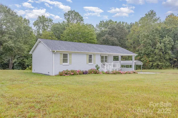 $300,000 | 1310 State Rd S-46-1197, Clover, SC 29710