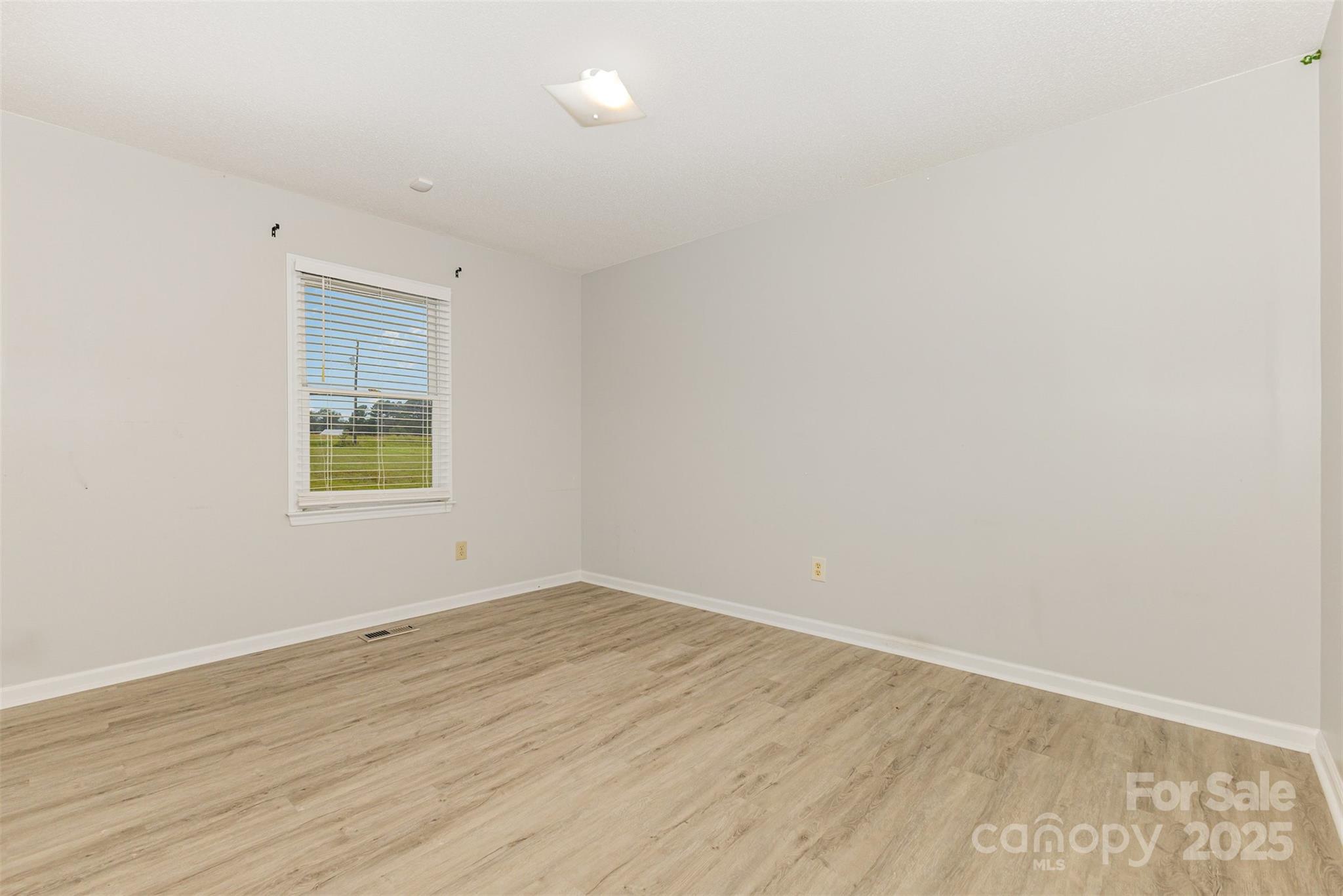 1310 State Rd S-46-1197 Clover, SC 29710 - Photo 15 of 30