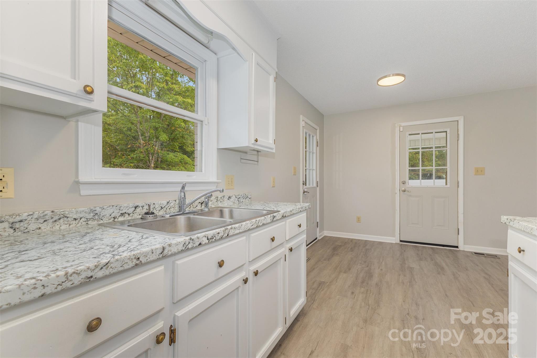 1310 State Rd S-46-1197 Clover, SC 29710 - Photo 9 of 30