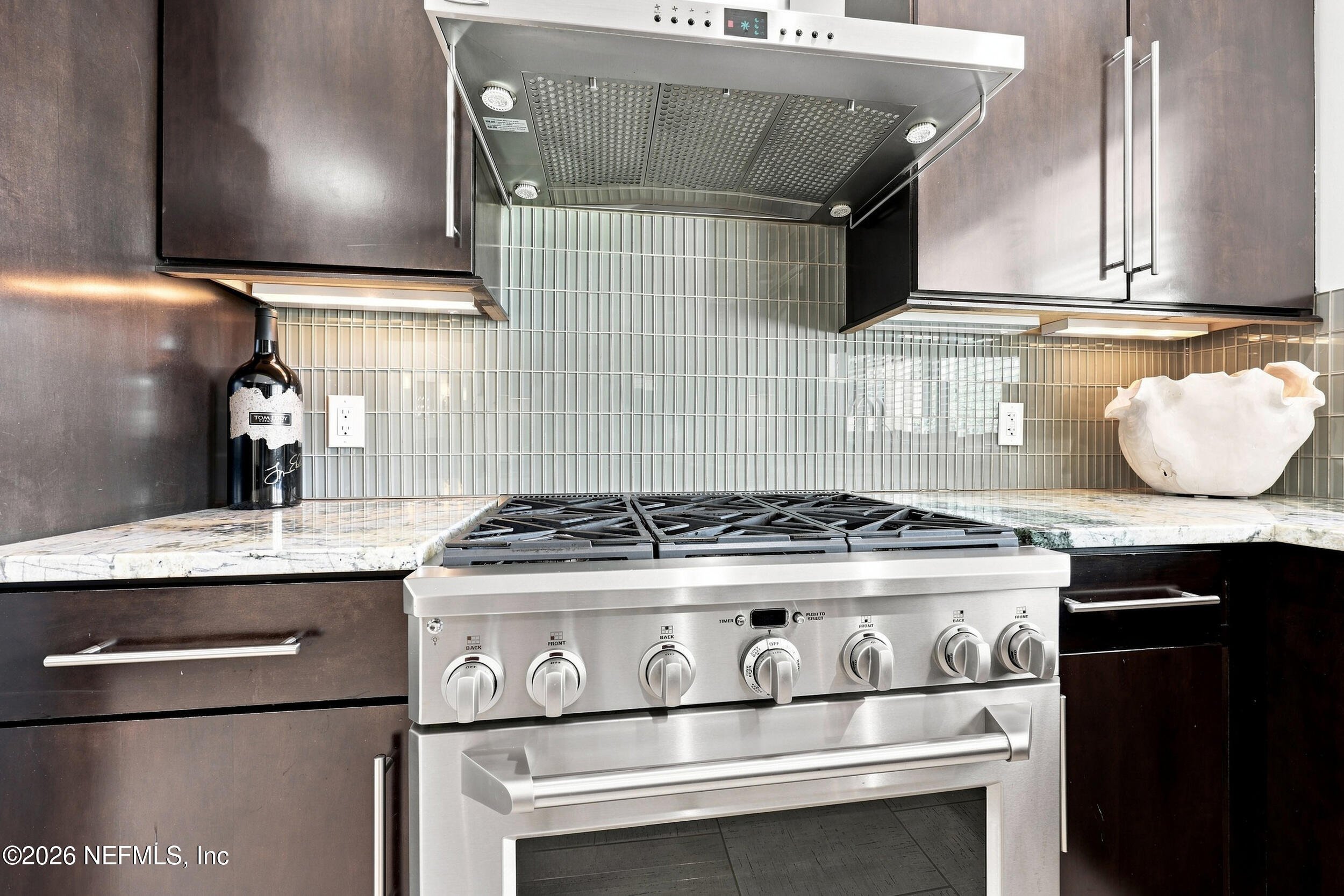 833 Waterman Road North Jacksonville, FL 32207 - Photo 15 of 63 Six Burner Gas Range