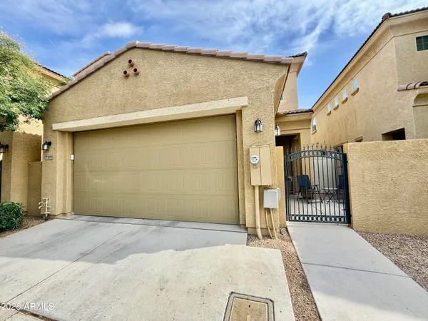 $399,500 | 1367 South Country Club Drive, Unit 1019, Mesa, AZ 85210