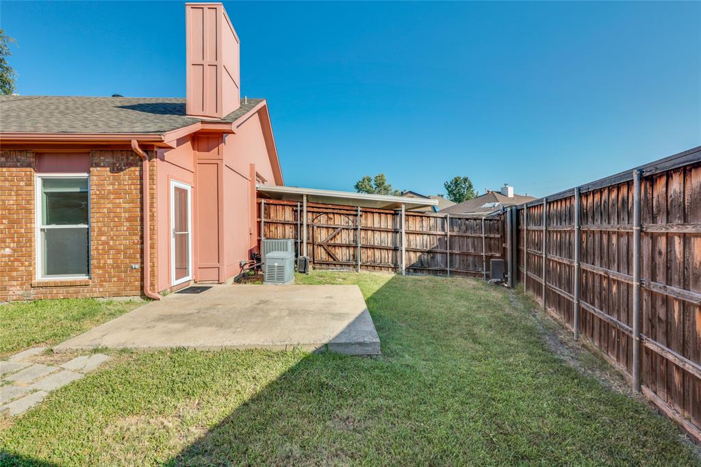 2151 Falcon Ridge Drive Carrollton, TX 75010 - Photo 34 of 40 a view of outdoor space and yard