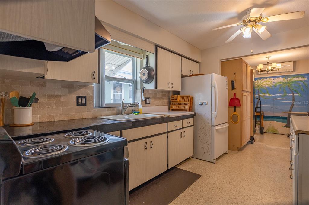 250 Rosery Road Northwest, Unit 298 Largo, FL 33770 - Photo 8 of 38