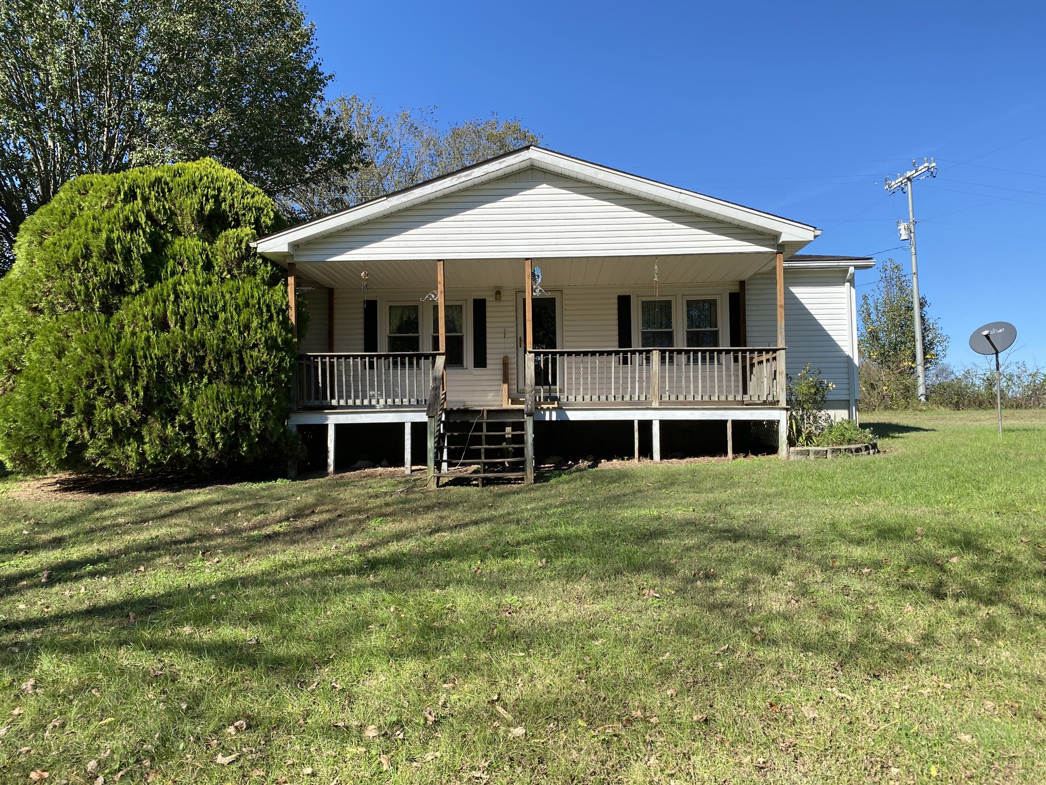 4008 Green Road Springfield, TN 37172 - Photo 2 of 24 a front view of a house with a yard