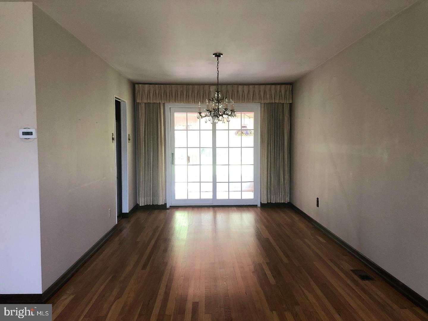 208 Surrey Road Chalfont, PA 18914 - Photo 5 of 23 Gallery Image 5