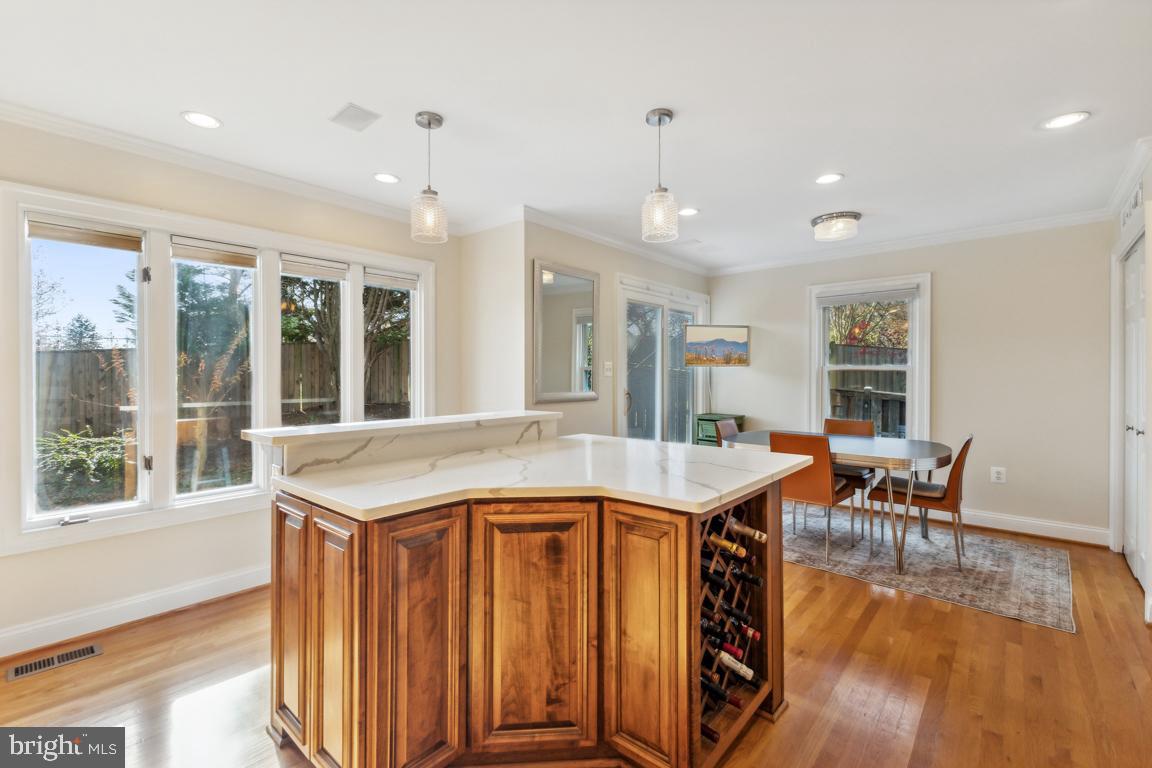 7299 Olde Lantern Way Springfield, VA 22152 - Photo 13 of 50 Sunlit updated kitchen w/large island