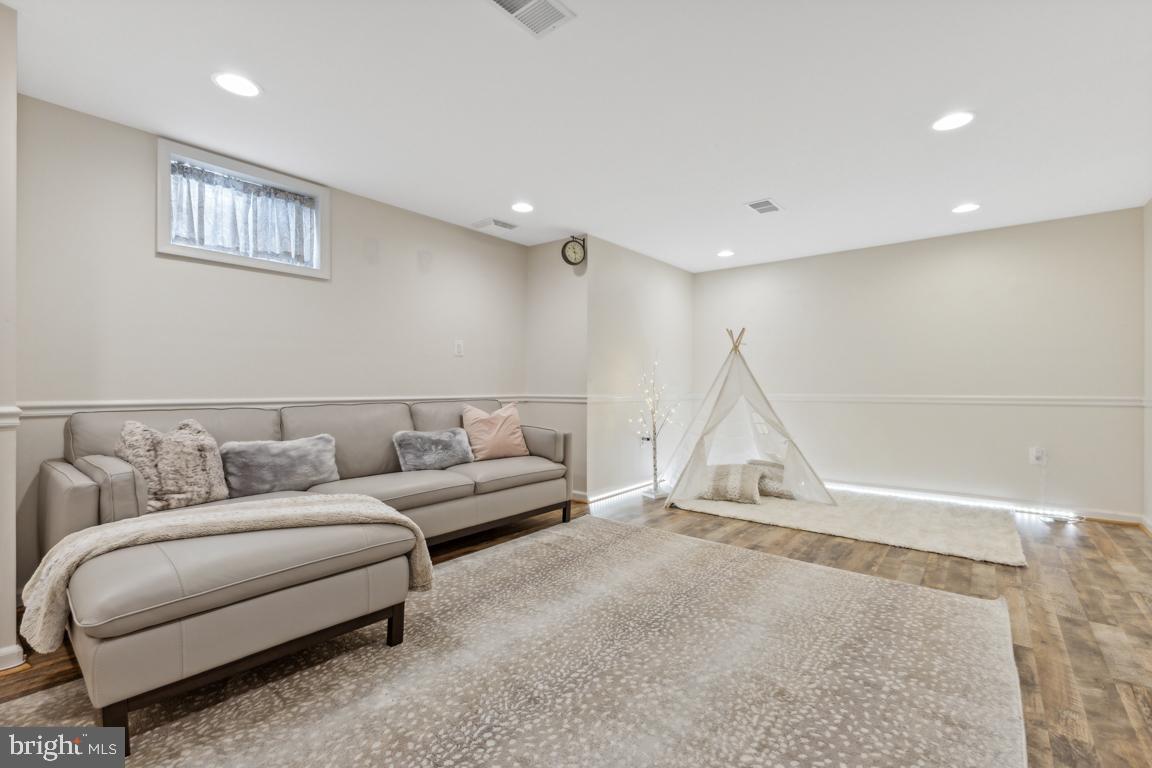 7299 Olde Lantern Way Springfield, VA 22152 - Photo 34 of 50 Family/Rec room