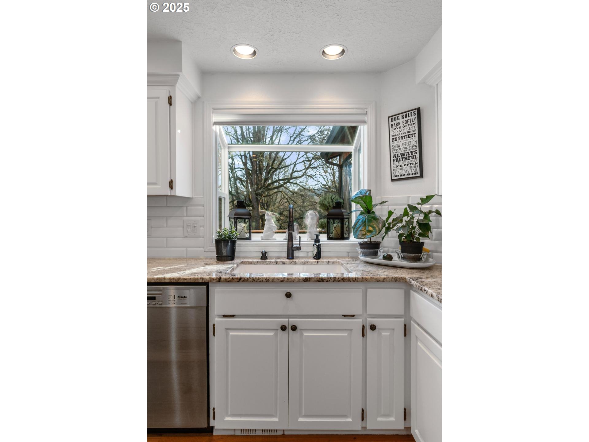 16664 Southwest Hargis Road Beaverton, OR 97007 - Photo 14 of 48 Gallery Image 14