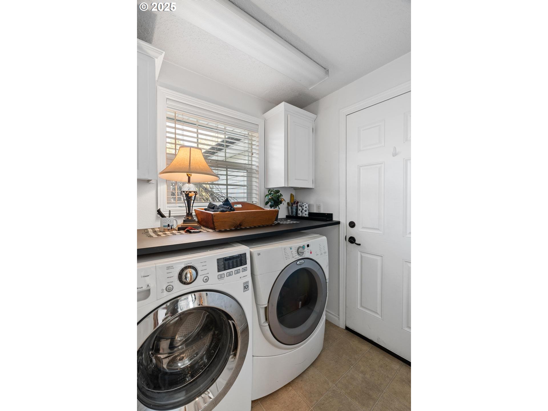 16664 Southwest Hargis Road Beaverton, OR 97007 - Photo 23 of 48 Gallery Image 23