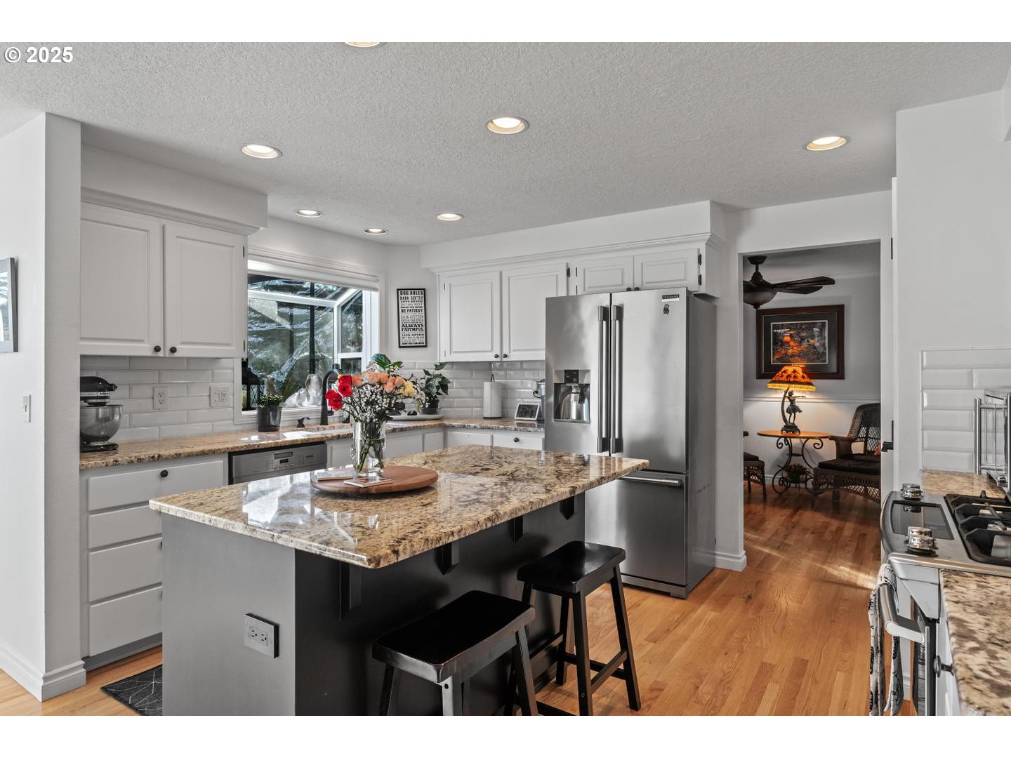 16664 Southwest Hargis Road Beaverton, OR 97007 - Photo 10 of 48 Gallery Image 10