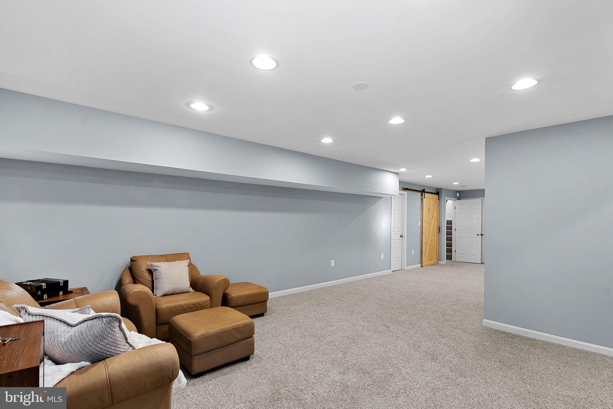 809 Devonshire Circle Purcellville, VA 20132 - Photo 30 of 36 a big room with gym equipment