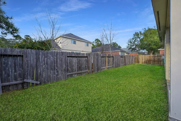 $330,000 | 951 Crannog Way, Conroe, TX 77301
