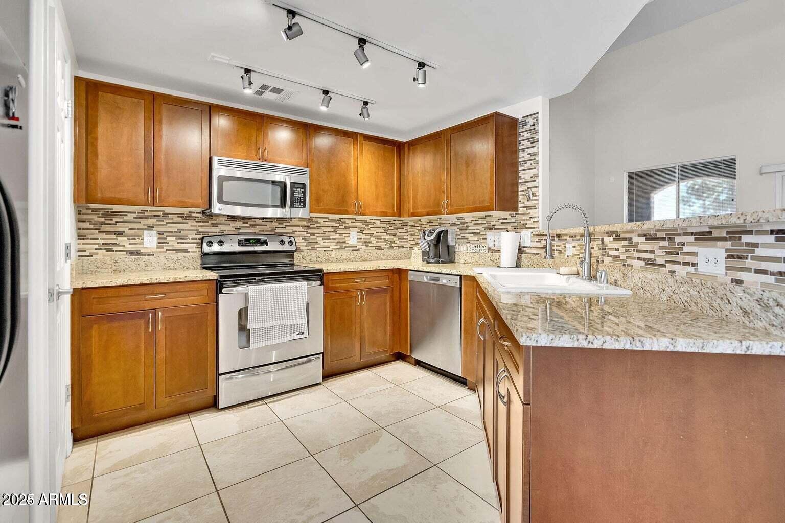 1920 East Bell Road, Unit 1061 Phoenix, AZ 85022 - Photo 4 of 13 kitchen 1061