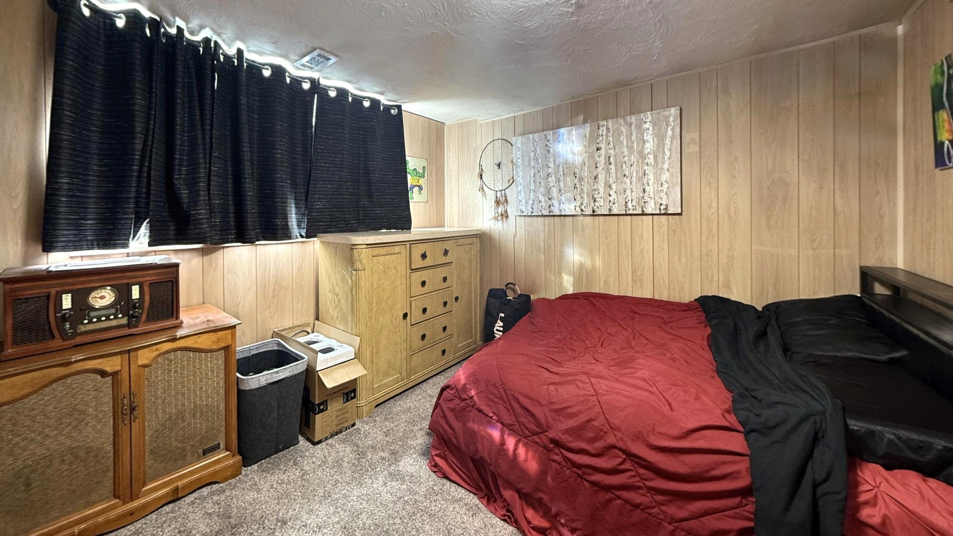 543 Ridge Circle Streamwood, IL 60107 - Photo 19 of 21 a bedroom with a bed and a dresser