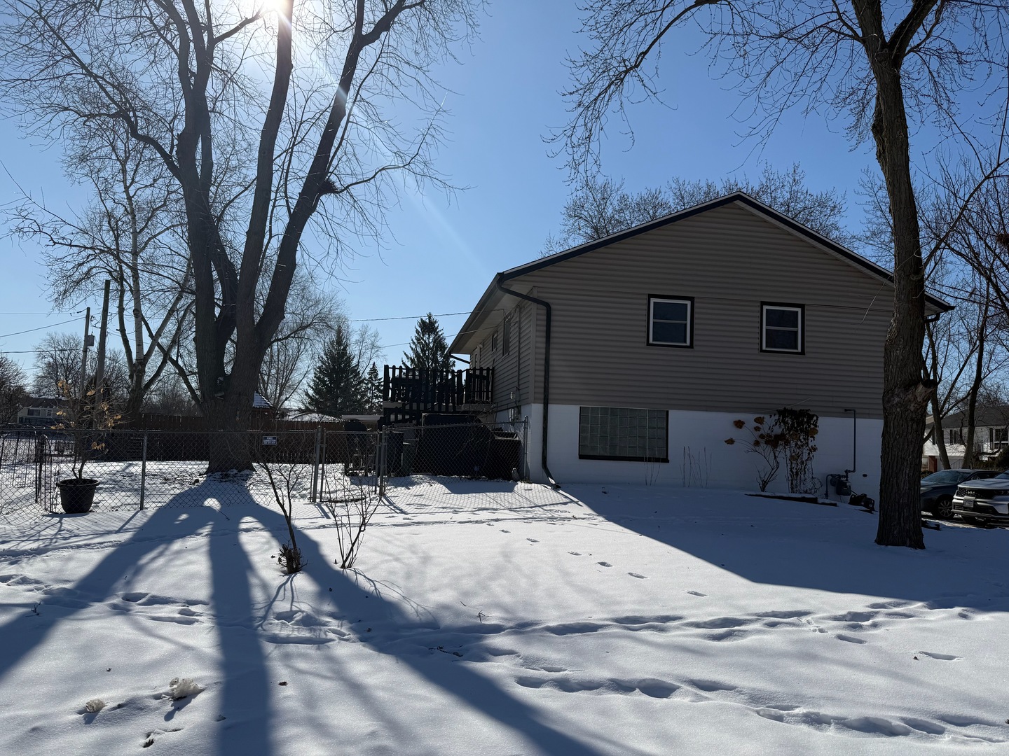 543 Ridge Circle Streamwood, IL 60107 - Photo 3 of 14