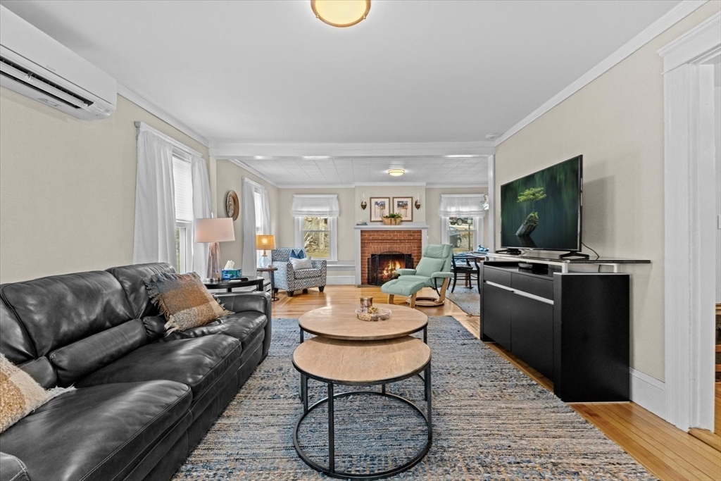 6 Davis Way Worcester, MA 01604 - Photo 12 of 39 Gallery Image 12
