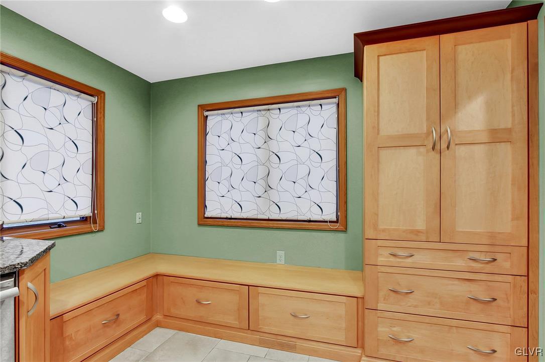 4086 Windy Road Orefield, PA 18069 - Photo 4 of 29 Gallery Image 4