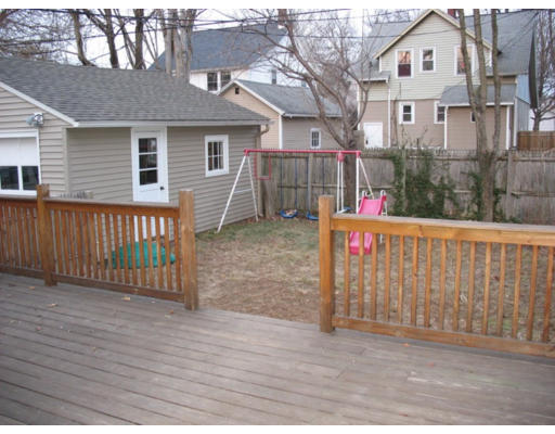 17 Thorndyke Street Springfield, MA 01118 - Photo 2 of 3 Gallery Image 2