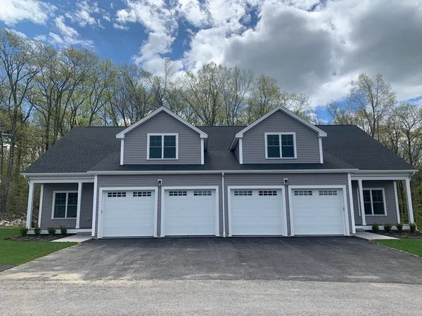 $634,900 | 5 Chartwell Lane, Unit 87, Worcester, MA 01609