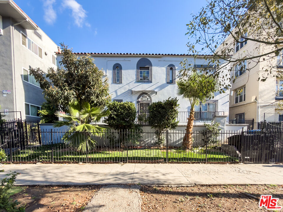 504 South Rampart Boulevard, Unit 7 Los Angeles, CA 90057 - Photo 2 of 16