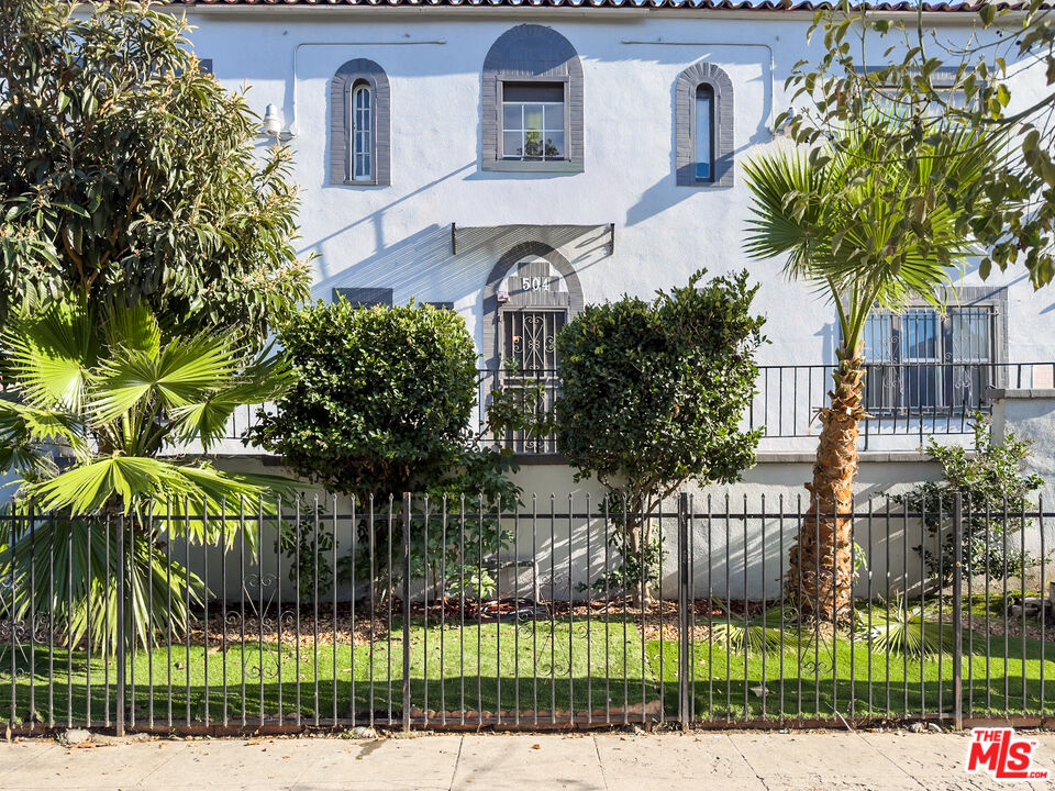 504 South Rampart Boulevard, Unit 7 Los Angeles, CA 90057 - Photo 3 of 16