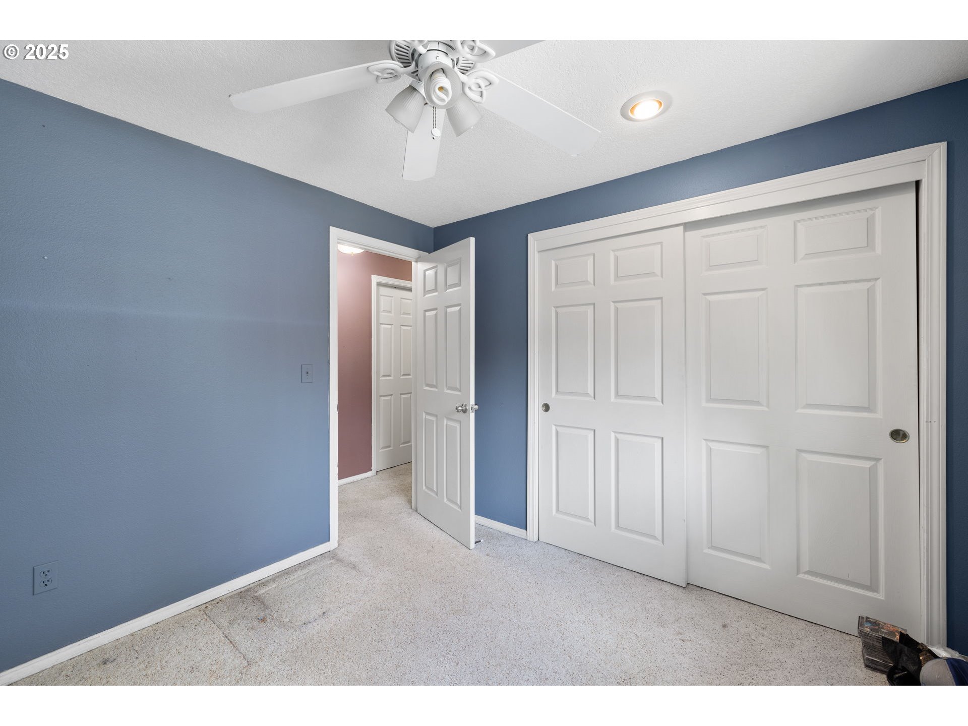 480 Northwest Norman Avenue Gresham, OR 97030 - Photo 13 of 40 a view interior of a house