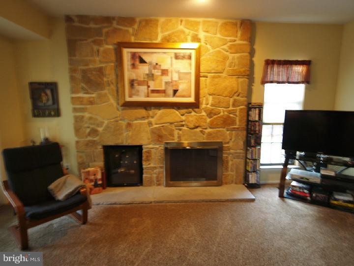 12 Wyndham Road Voorhees, NJ 08043 - Photo 5 of 25 Gallery Image 5