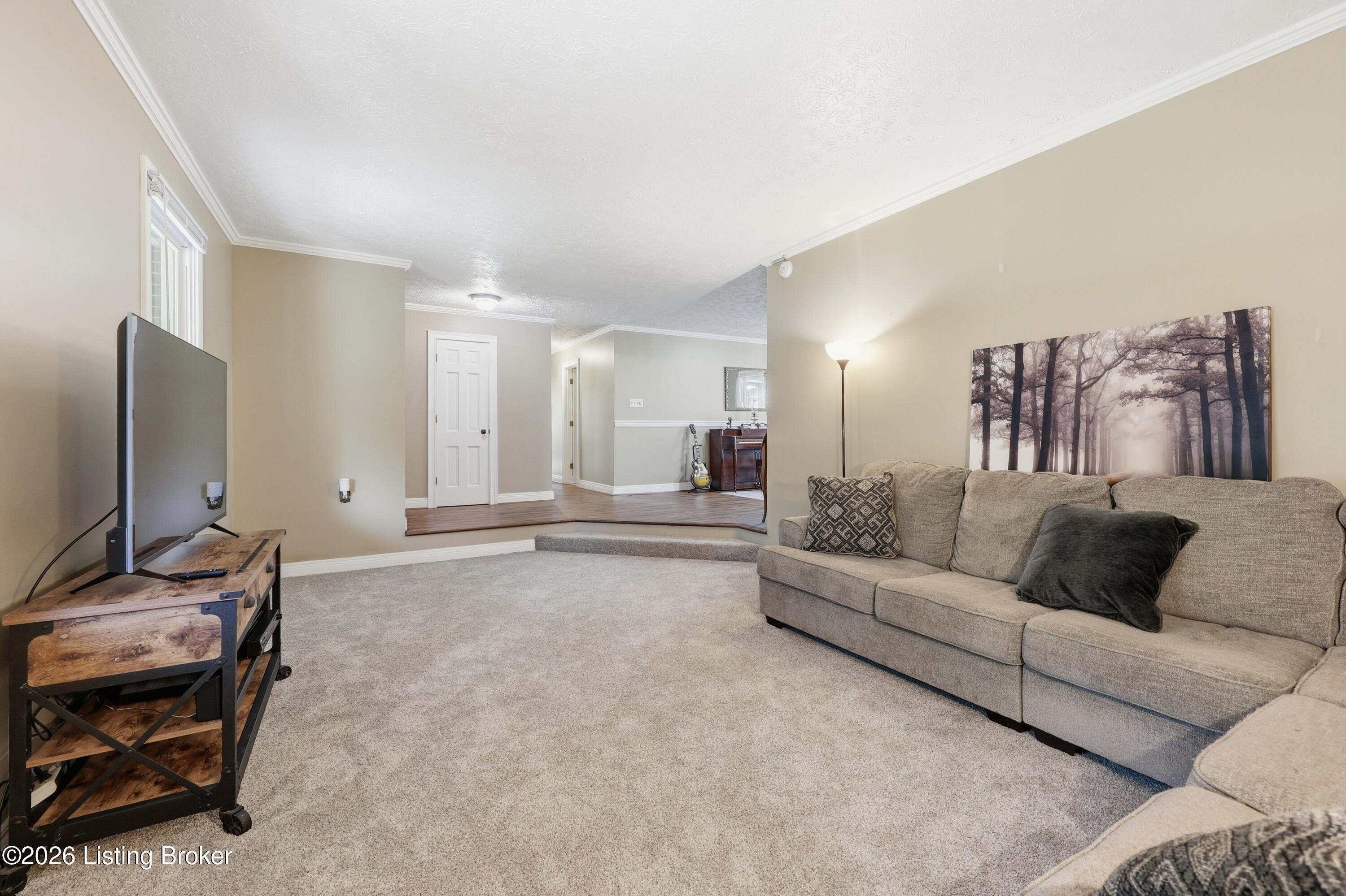 194 Old Coach Road Nicholasville, KY 40356 - Photo 3 of 81 Living Room