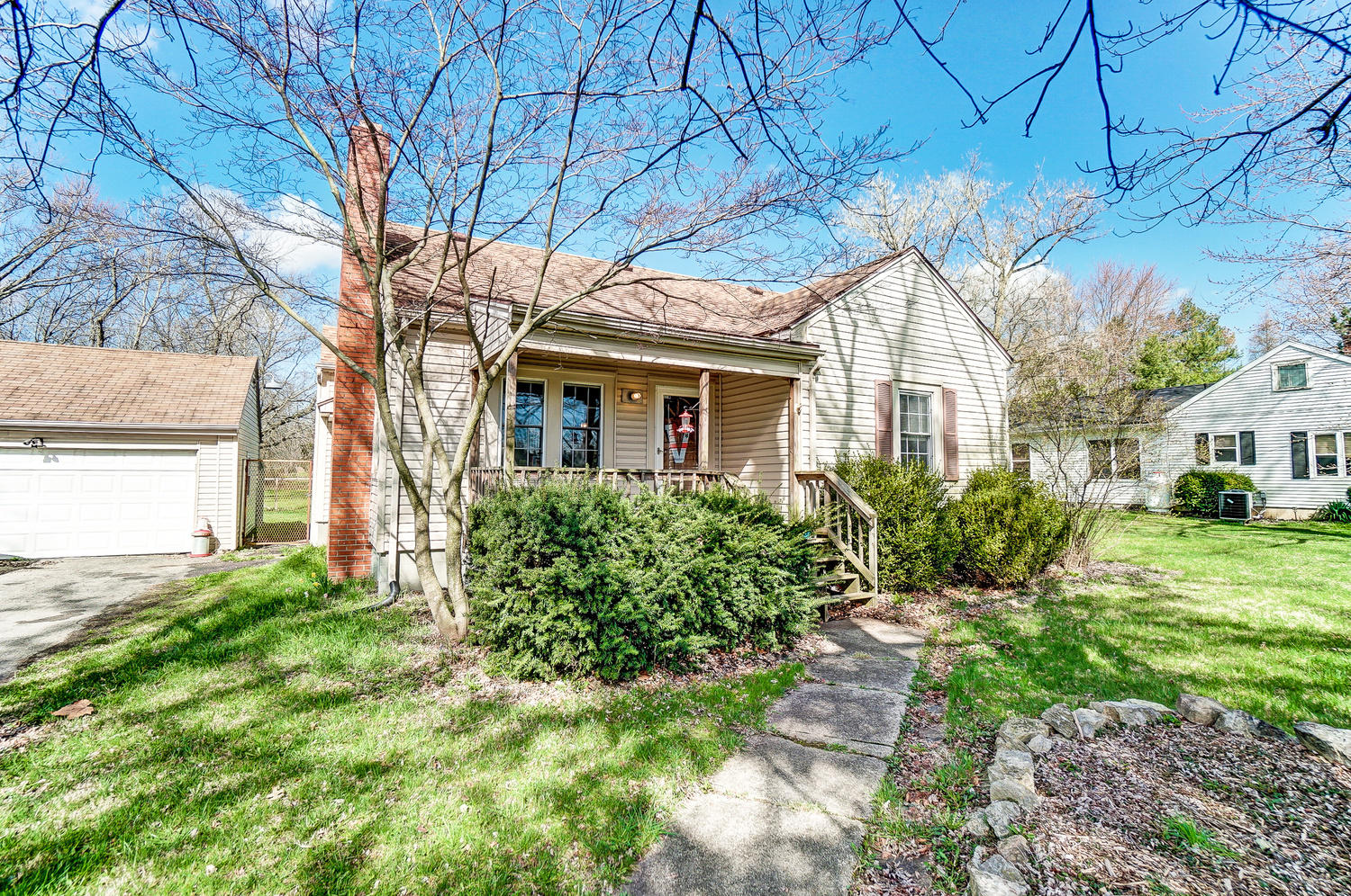 4329 Springfield Xenia Road Springfield, OH 45502 - Photo 3 of 33