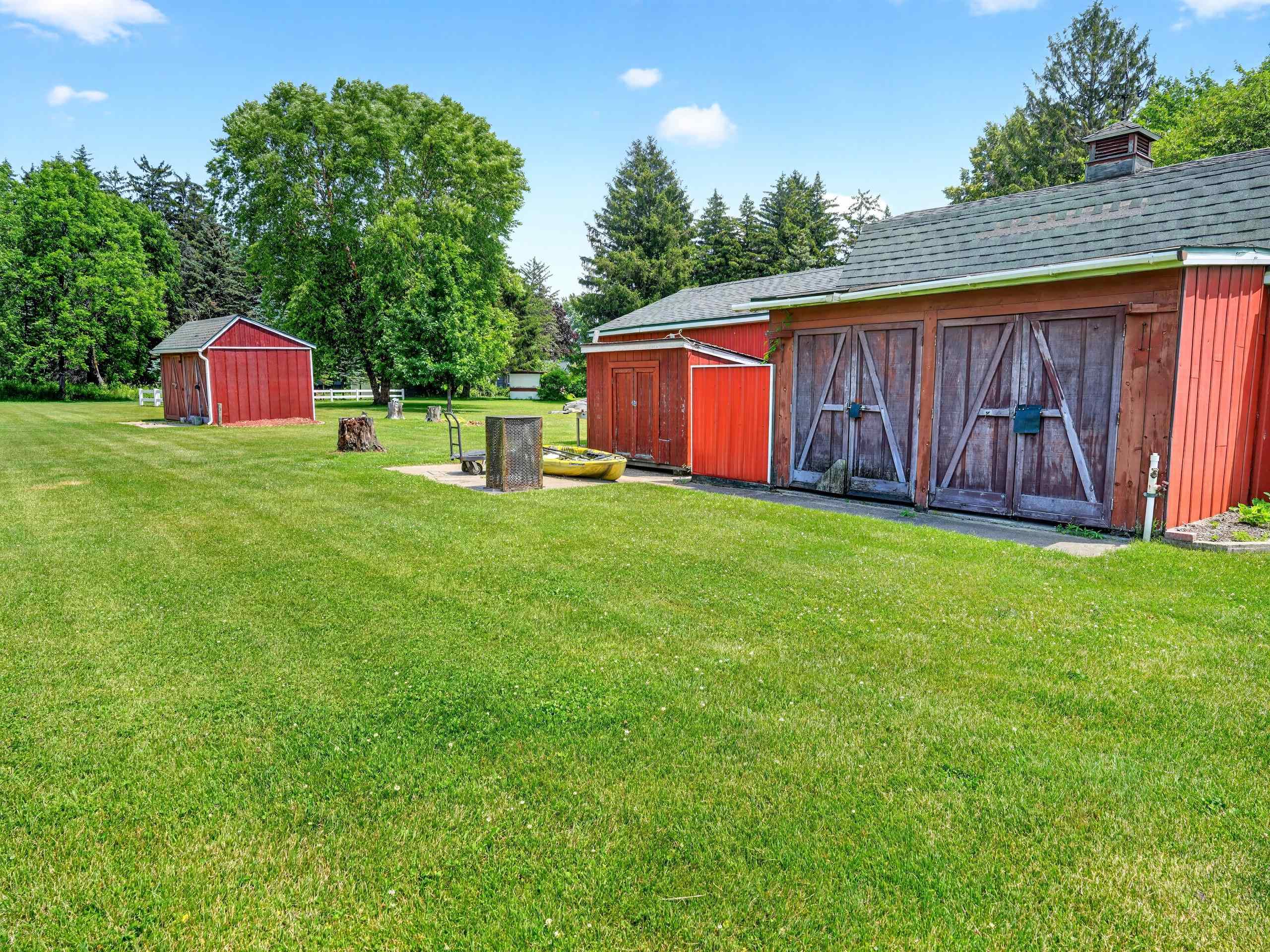 204 Russell Road Kawkawlin, MI 48631 - Photo 9 of 82 Gallery Image 9