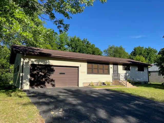 $179,900 | 104 North Pierce Street, Adams, WI 53910