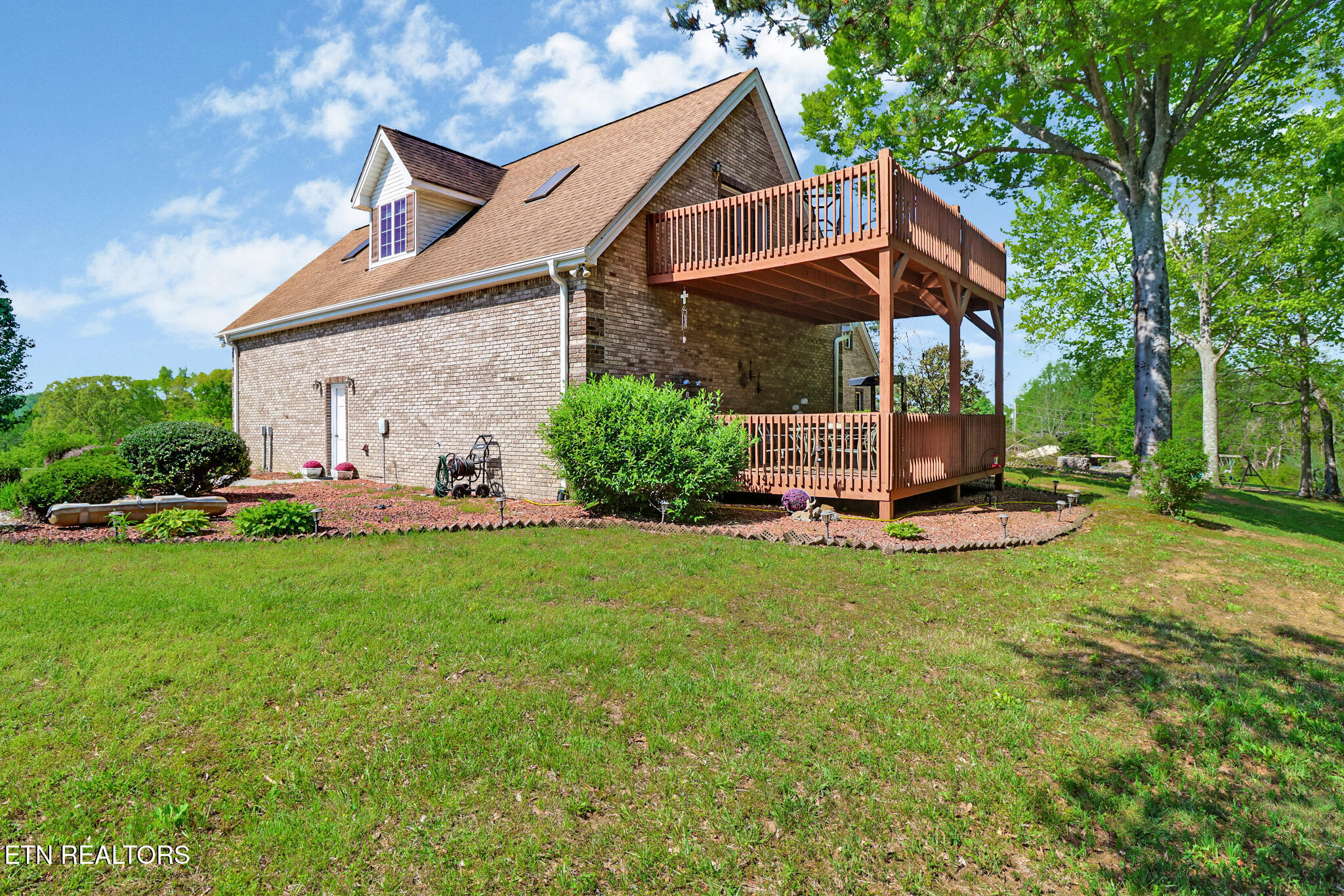 300 Lowe Road Huntsville, TN 37756 - Photo 9 of 53 if1a7760-if1a7764