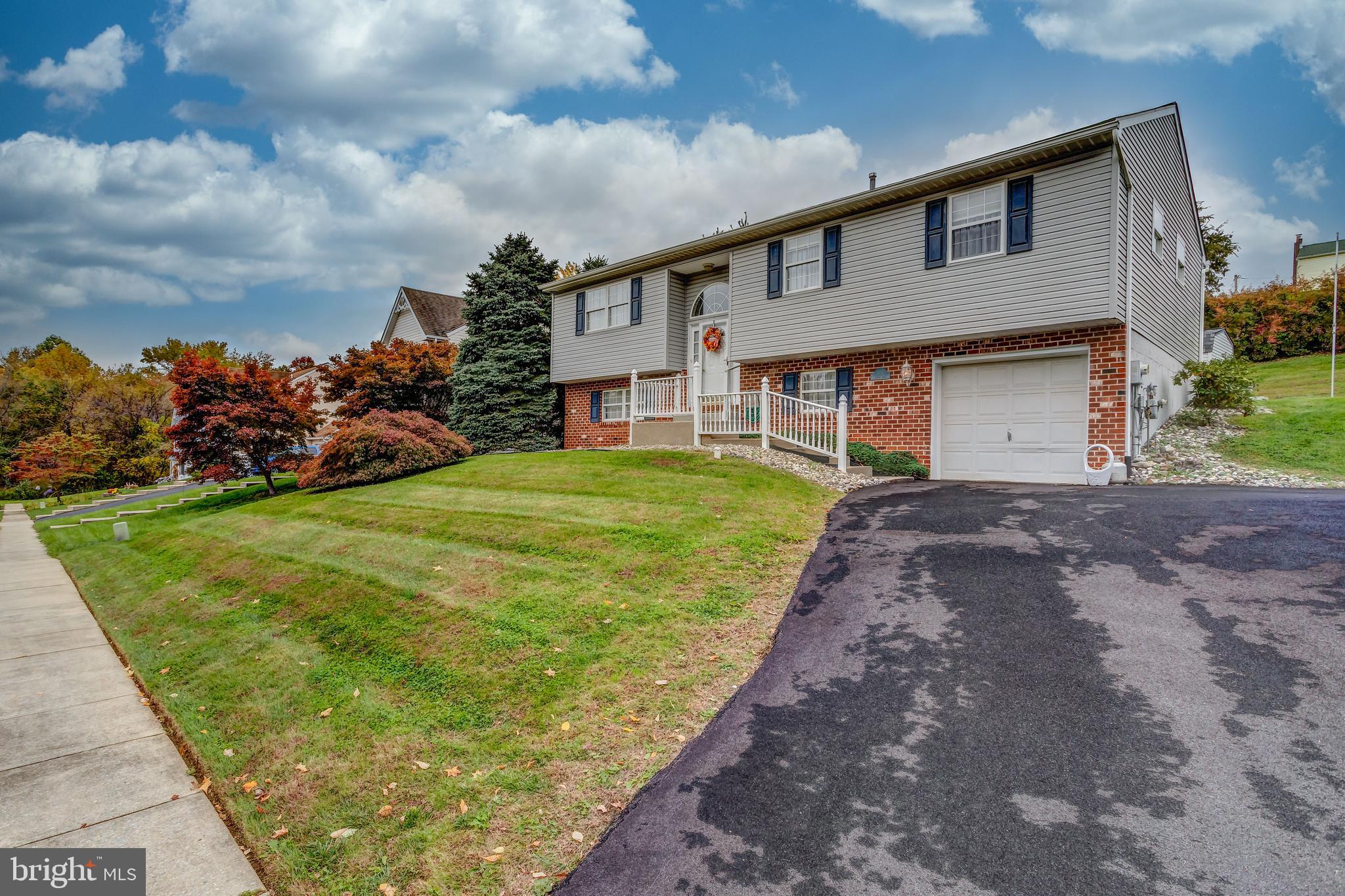 2614 Larkin Road Upper Chichester, PA 19061 - Photo 3 of 35 Gallery Image 3