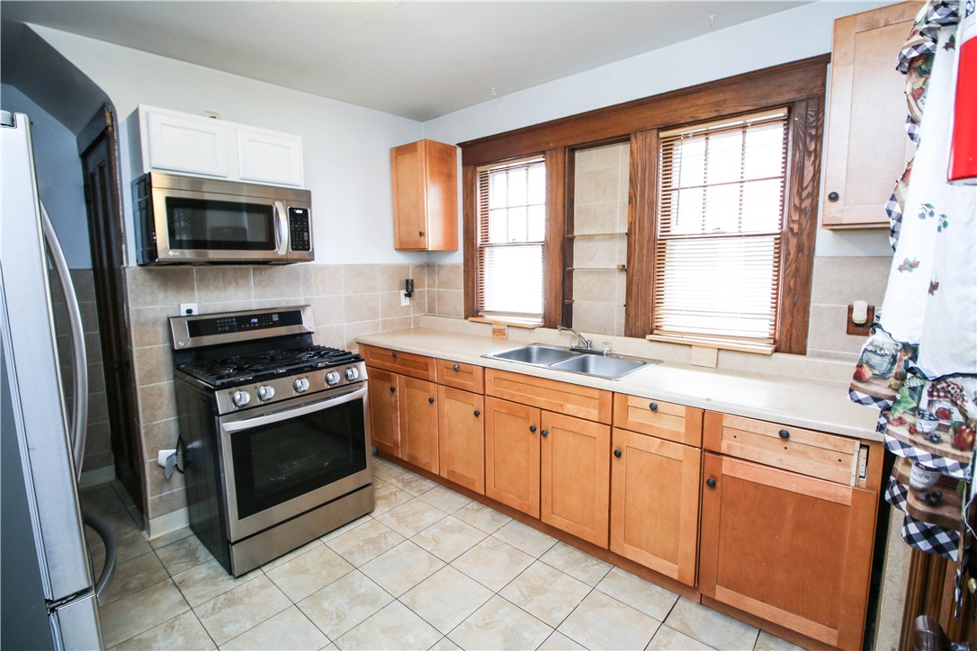 64 Evangeline Street Rochester, NY 14619 - Photo 12 of 25