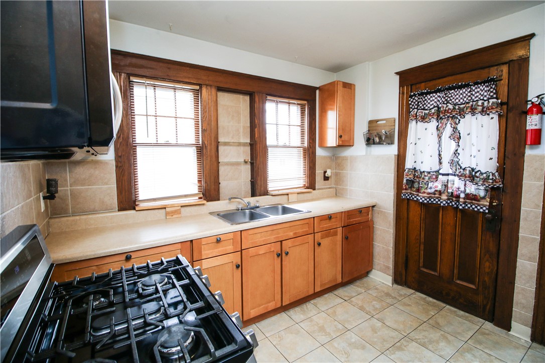 64 Evangeline Street Rochester, NY 14619 - Photo 10 of 25