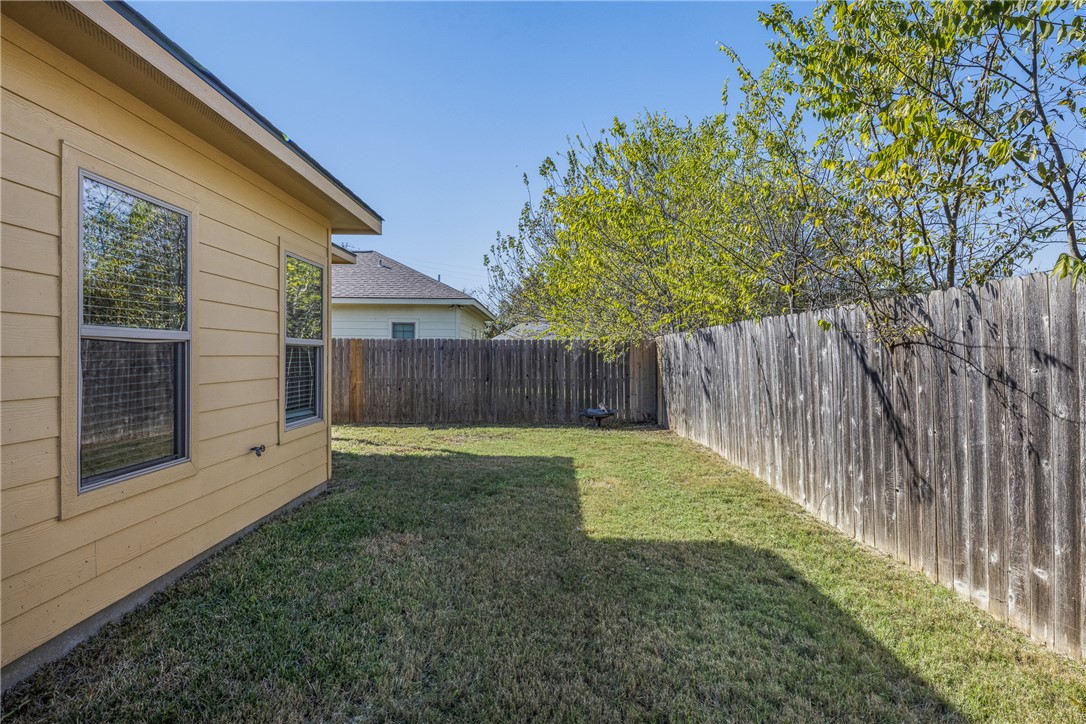 930 West 28th Street Bryan, TX 77803 - Photo 6 of 30 a view of a backyard with a garden