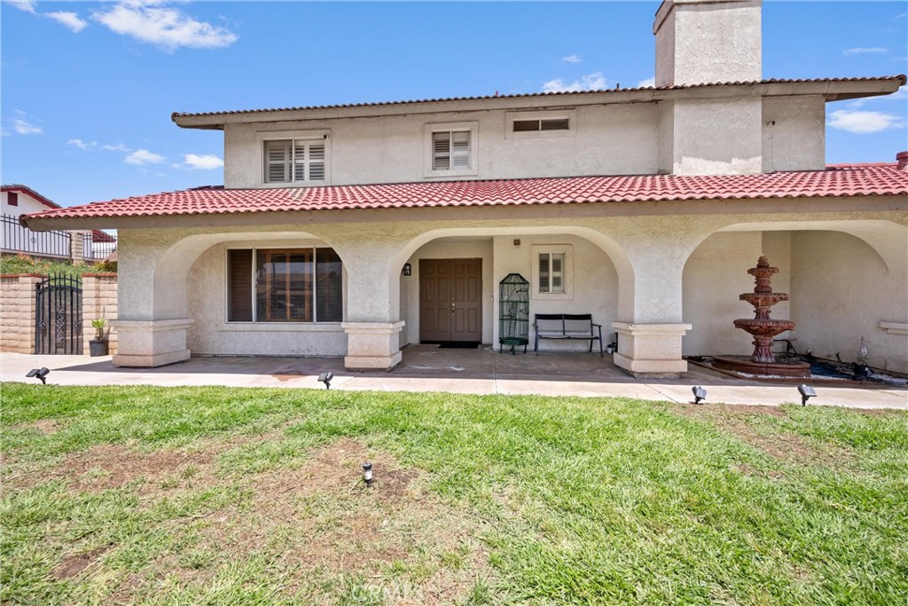 10703 Valley Drive Riverside, CA 92505 - Photo 4 of 36