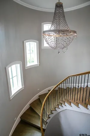 a view of entryway