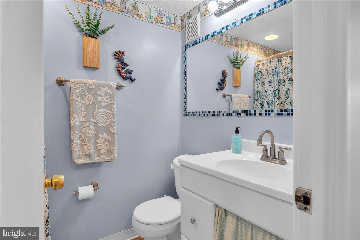 3588 Brookview Road Philadelphia, PA 19154 - Photo 13 of 32