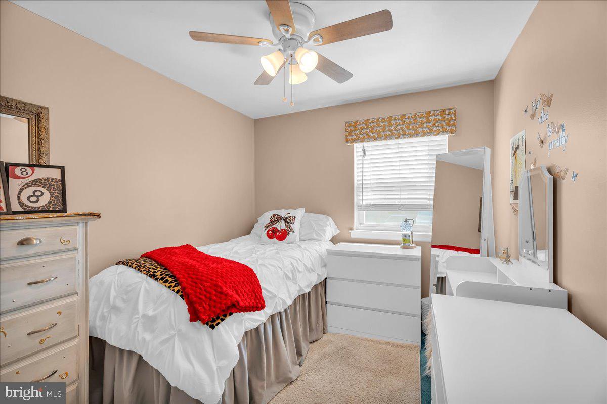 3588 Brookview Road Philadelphia, PA 19154 - Photo 15 of 32
